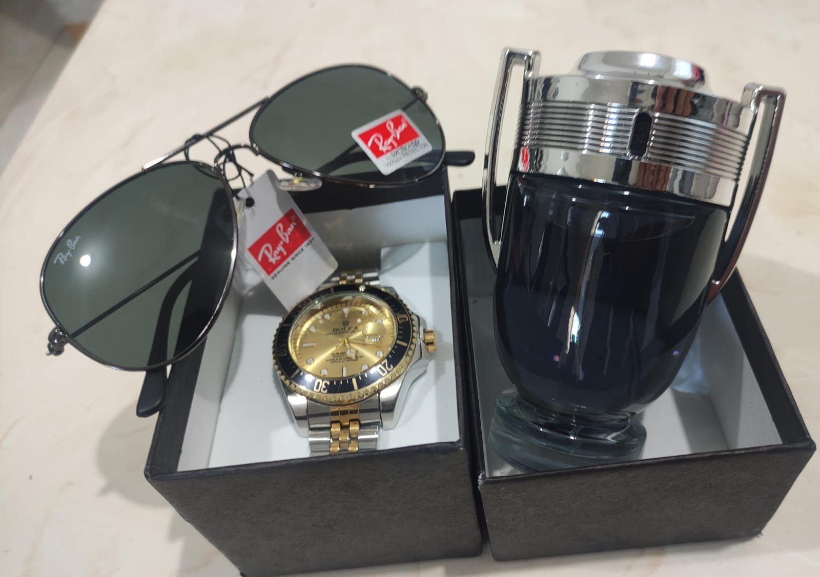 PERFUME (RELOJ ROLEX + GAFAS + INVICTUS) Gray helmet for bikers