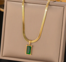 Hermoso Collar Verde